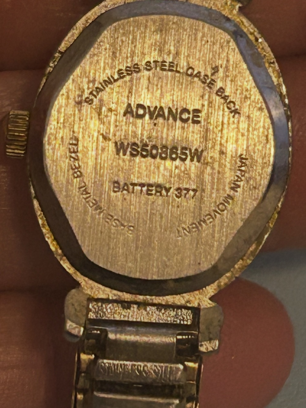 Vintage Advance Ladies Quartz Watch Silver Tone Stretch Band Oval Face - Picture 3 of 7
